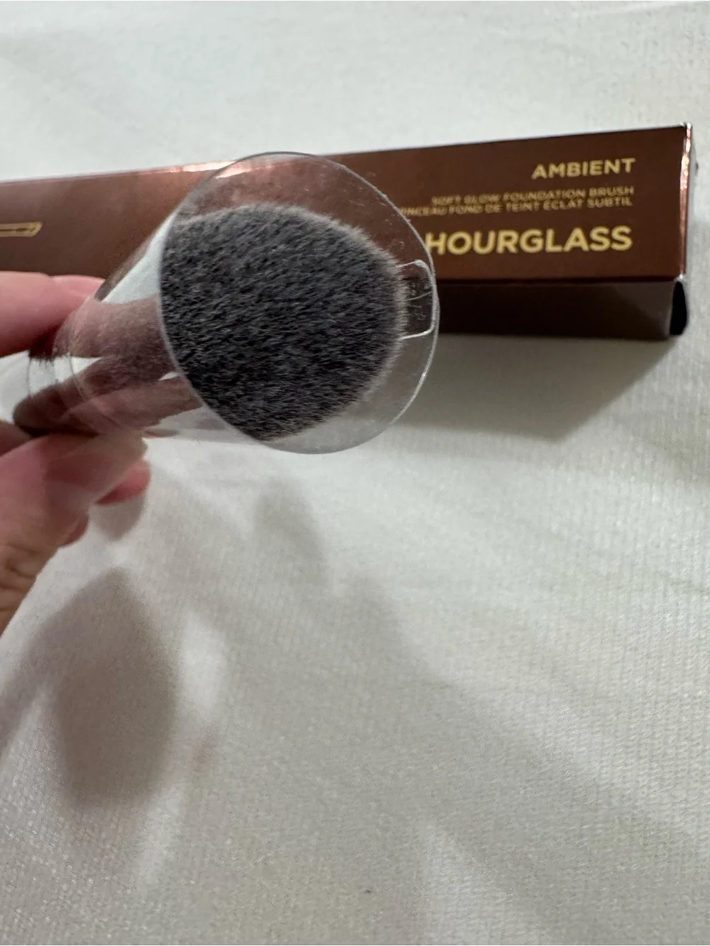 Hourglass Ambient Soft Glow Foundation Brush